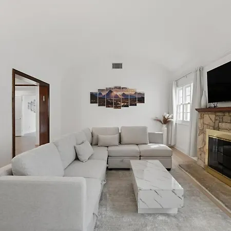 Spacious 4Br House With Large Yard And Parking Beverly Hills Adj